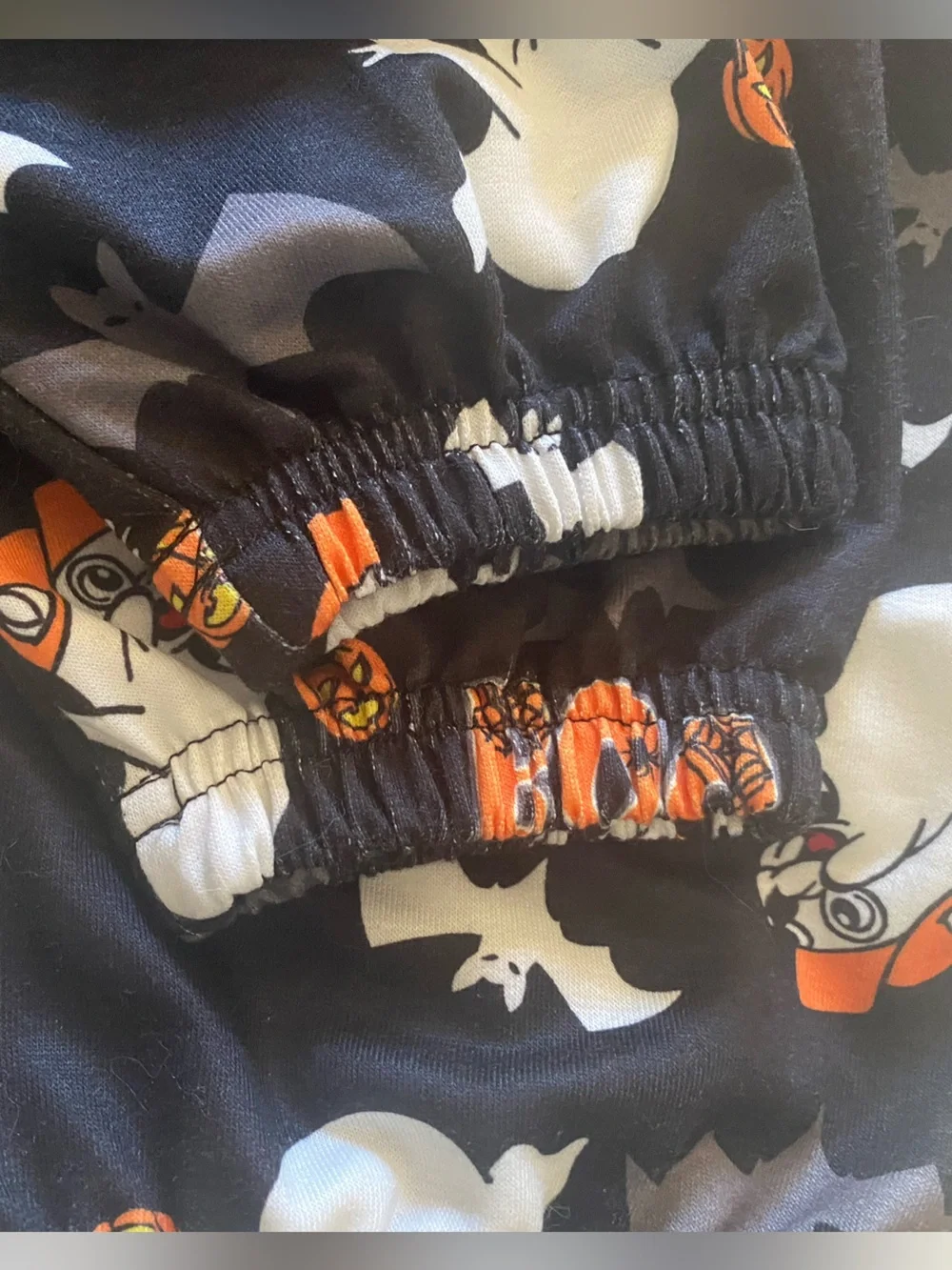 Buc-ee's Glow In The Dark Black Halloween Tee & Boo Ghost Pants Set
